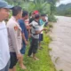 Warga Dilaporkan Hanyut saat Menyebrangi Sungai Kampung Akad