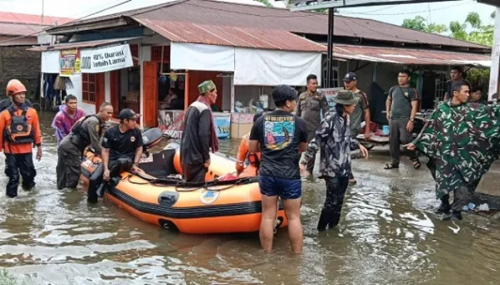 Banjir di Padang; Dua Rumah Hanyut, 20 Ribu Lebih Warga Terdampak