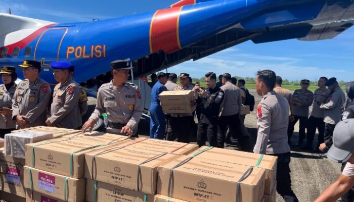 Polda Sumbar Terima Bantuan Logistik untuk Percepatan Penanganan Banjir dan Longsor