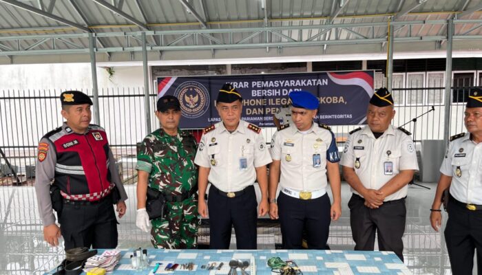 Lapas IIB Pariaman Gaungkan Zero Halinar, Kalapas Pimpin Langsung Apel dan Ikrar Pemasyarakatan Bersih se-Indonesia