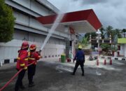 Pertamina Simulasi Penanganan Kebocoran Tangki Motor di SPBU di Padang