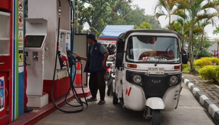 Tinjau Langsung SPBU di Medan, Komisaris Pertamina Pastikan Distribusi BBM Semakin Membaik