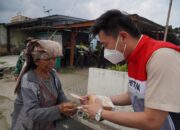 Pertamina Salurkan 5.695 Masker untuk Warga Terdampak Erupsi Gunung Sinabung